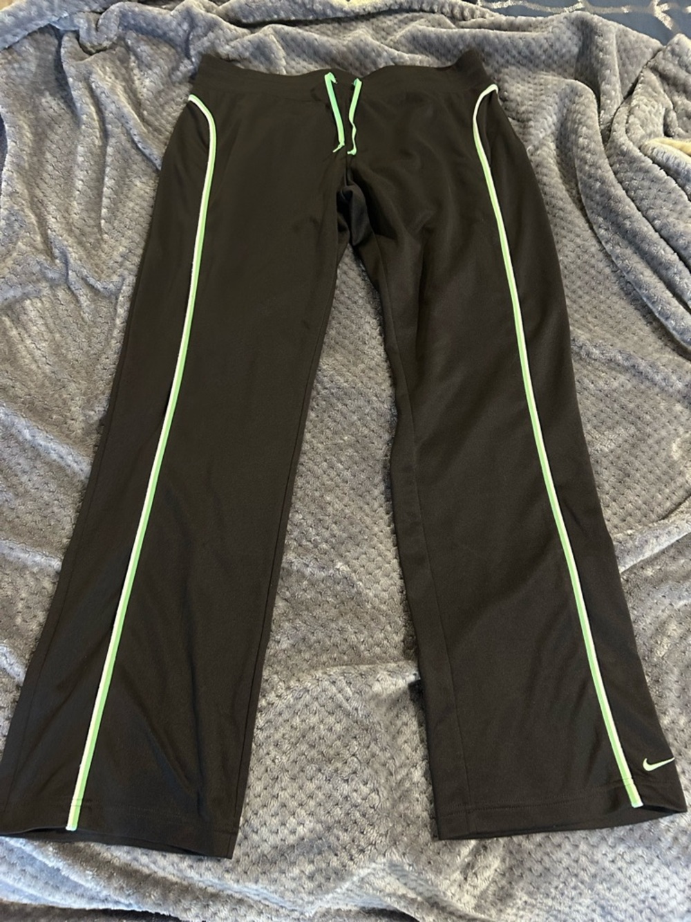 Excellent Condition Nike Black with Green Accent Pants SzL